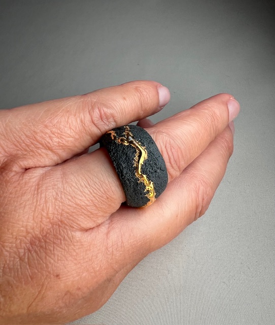 BAGUE NOIRE ET OR IVRESSE CELESTE 2