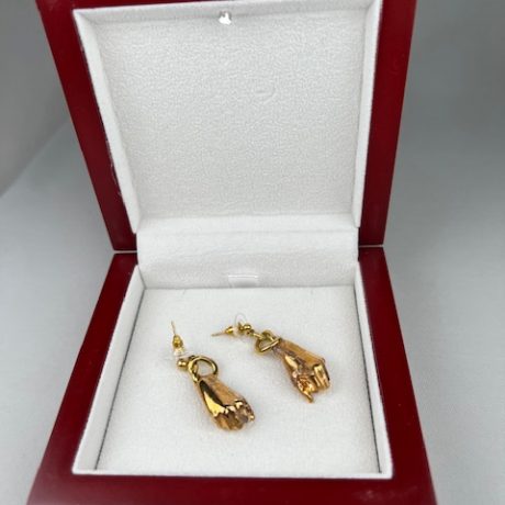 boucle d'oreilles OR YANA dans son écrin