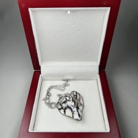 collier Platine ZEBRA dans son écrin