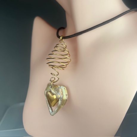 collier porcelaine or sur cordon VOLGANA